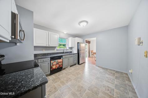 27 Wynantskill Way Troy NY 12180
