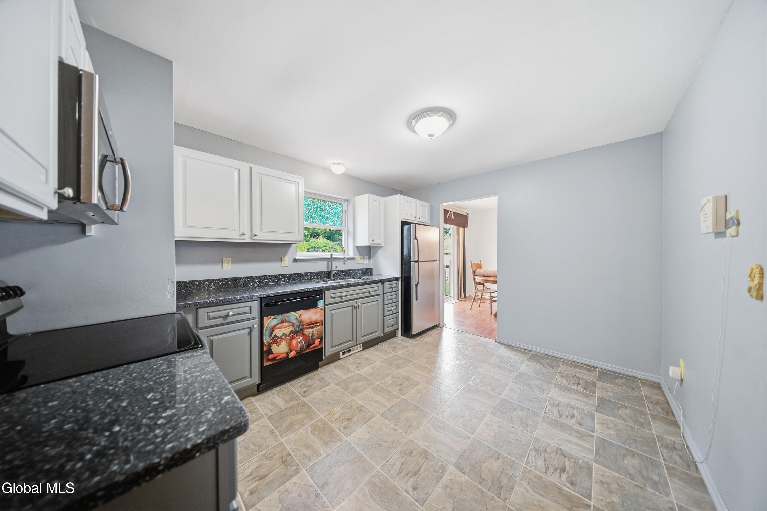 27 Wynantskill Way Troy NY 12180