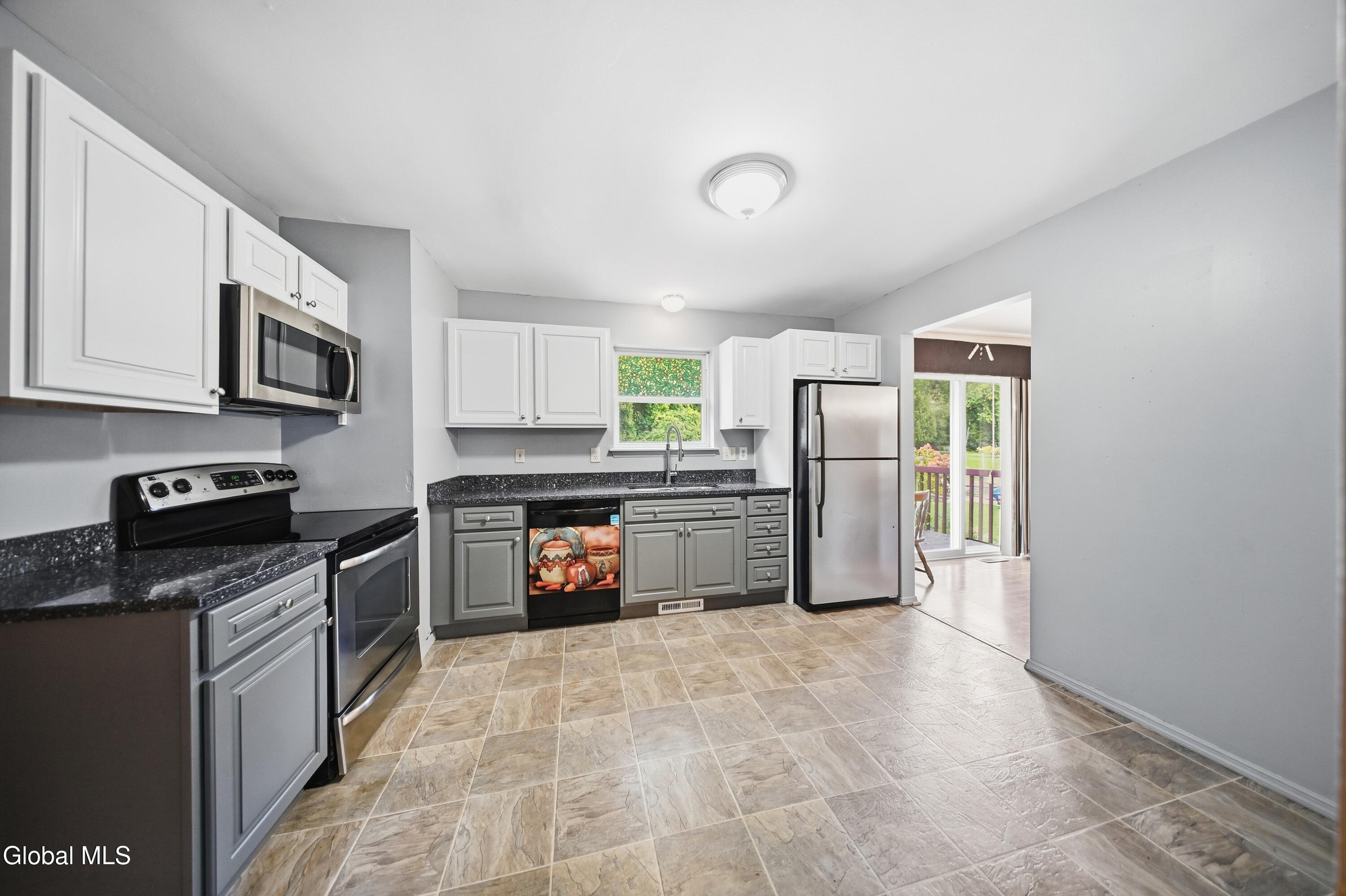 27 Wynantskill Way Troy NY 12180