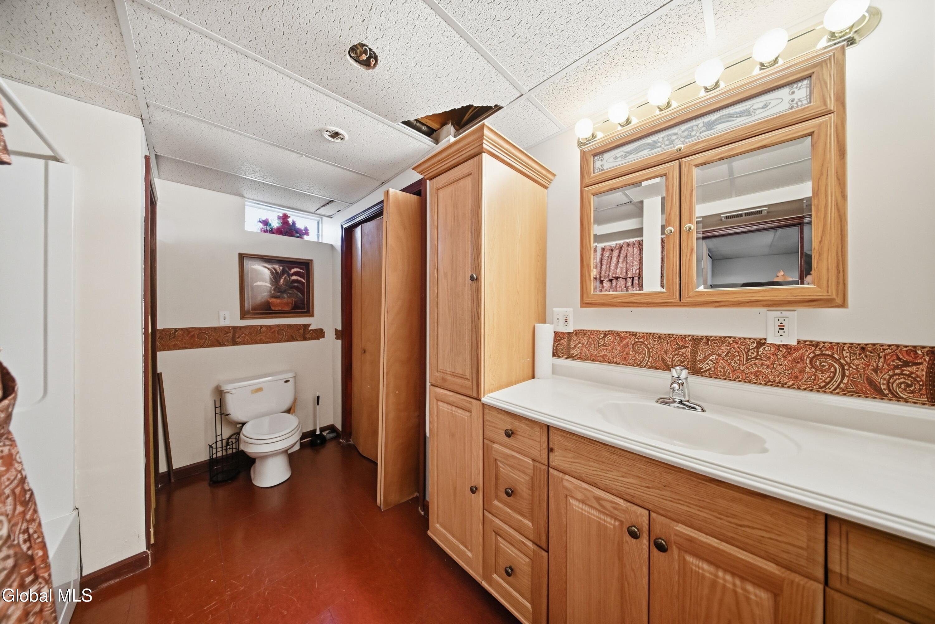 27 Wynantskill Way Troy NY 12180
