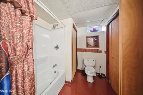 27 Wynantskill Way Troy NY 12180