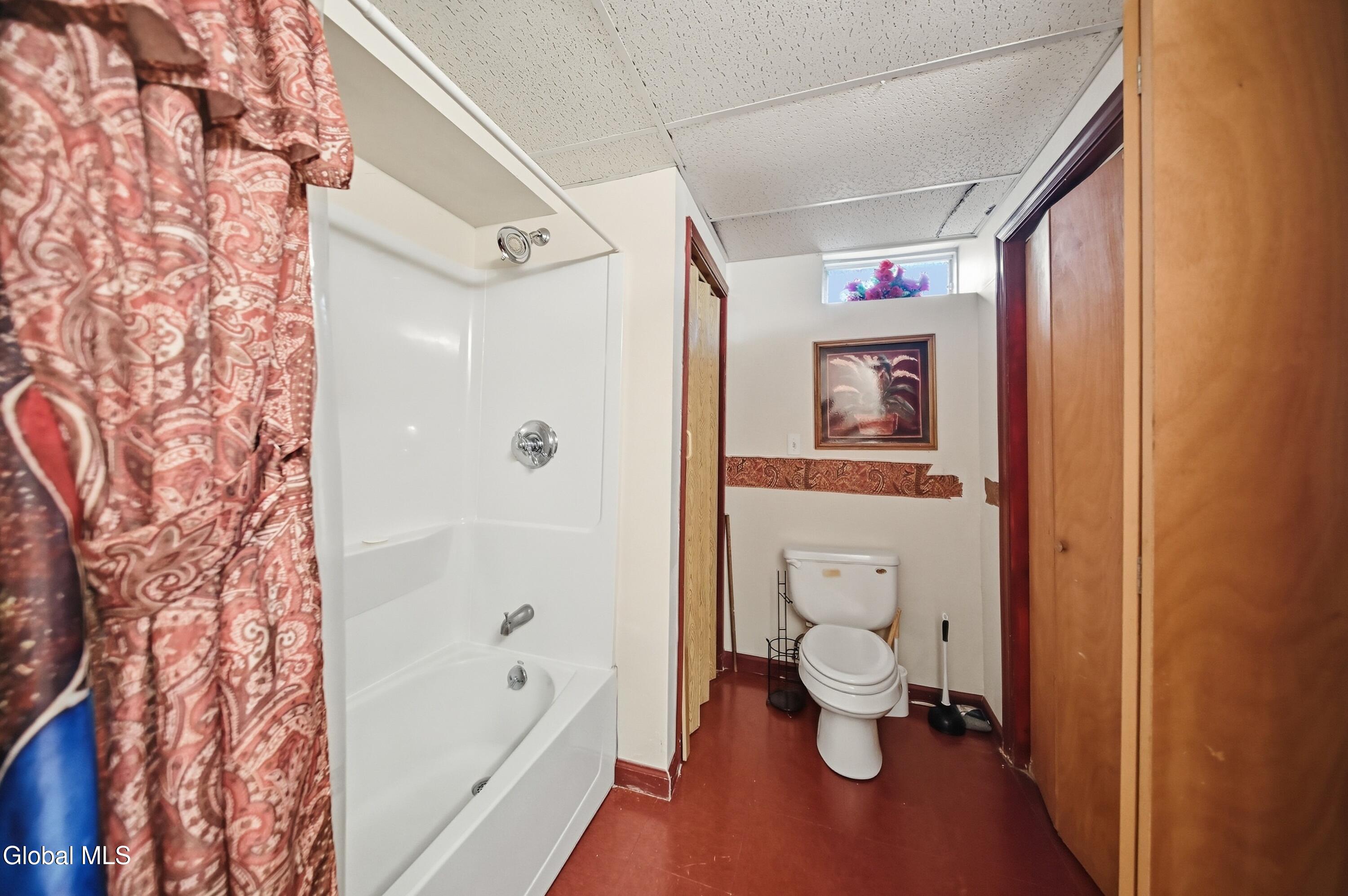 27 Wynantskill Way Troy NY 12180