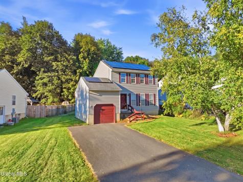 27 Wynantskill Way Troy NY 12180