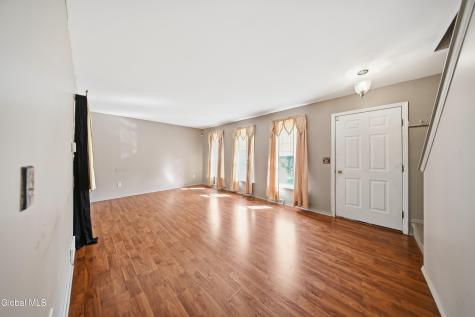 27 Wynantskill Way Troy NY 12180