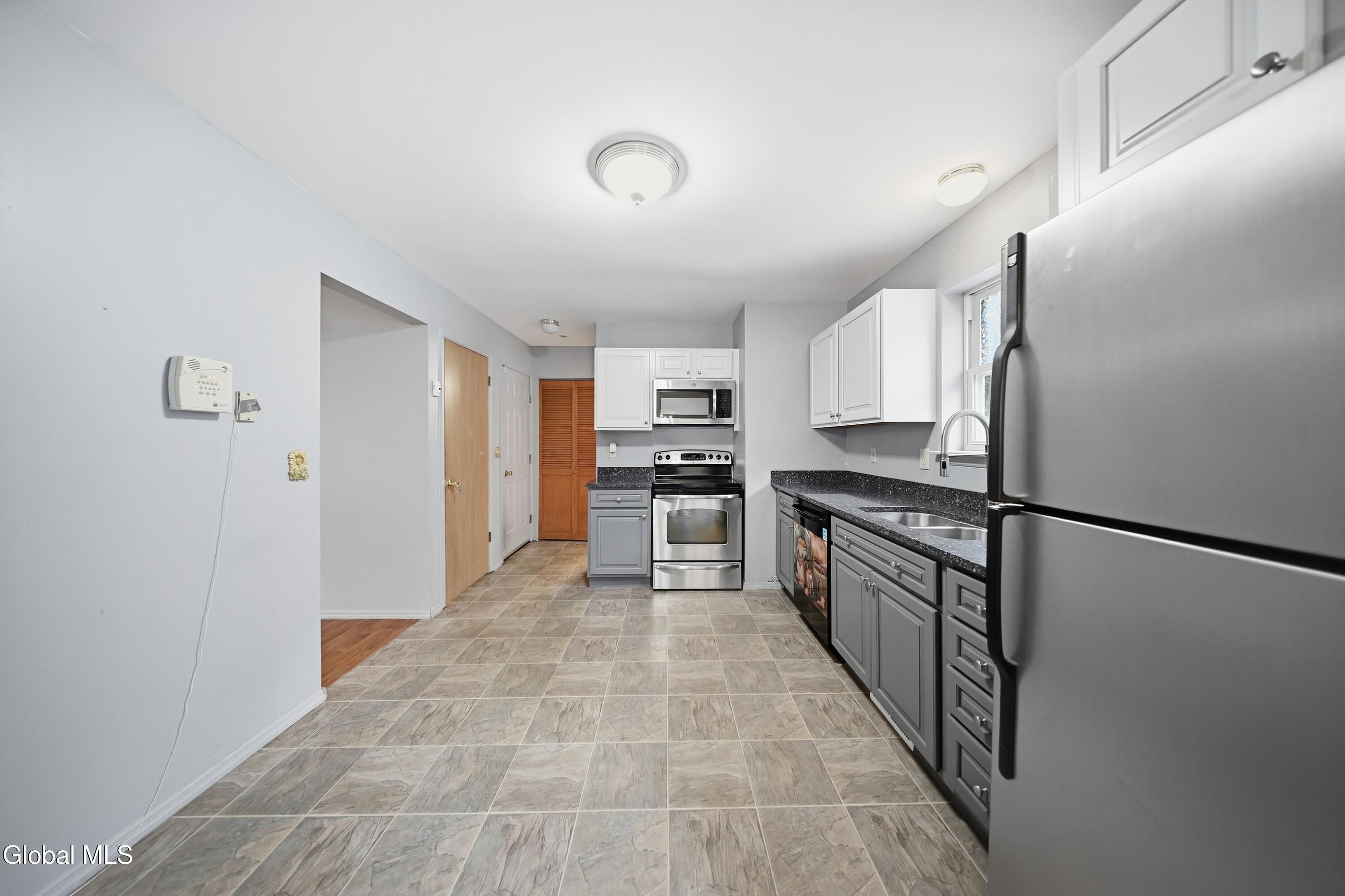 27 Wynantskill Way Troy NY 12180