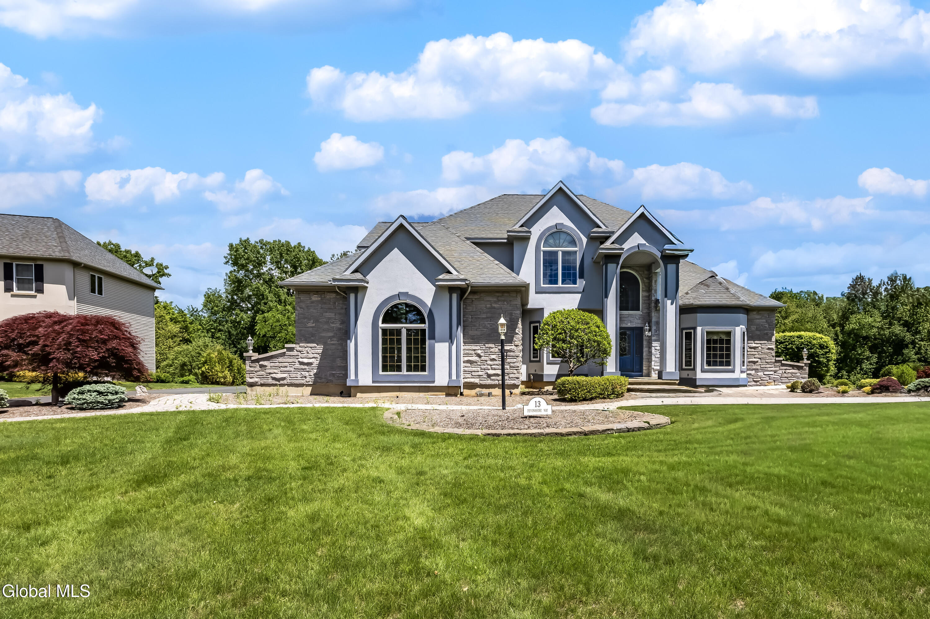 13 Devonshire Way Halfmoon NY 12065