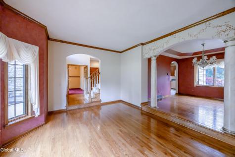 13 Devonshire Way Halfmoon NY 12065
