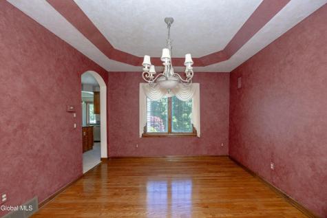 13 Devonshire Way Halfmoon NY 12065