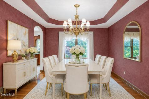 13 Devonshire Way Halfmoon NY 12065
