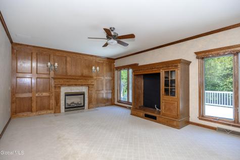 13 Devonshire Way Halfmoon NY 12065