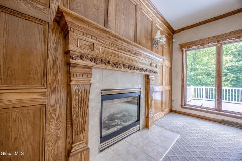 13 Devonshire Way Halfmoon NY 12065