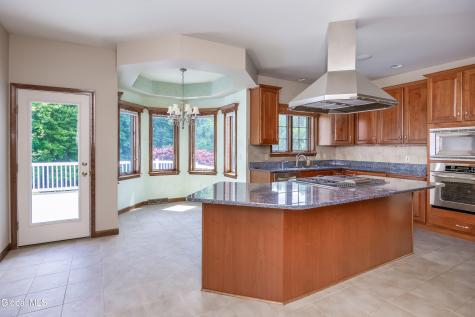 13 Devonshire Way Halfmoon NY 12065
