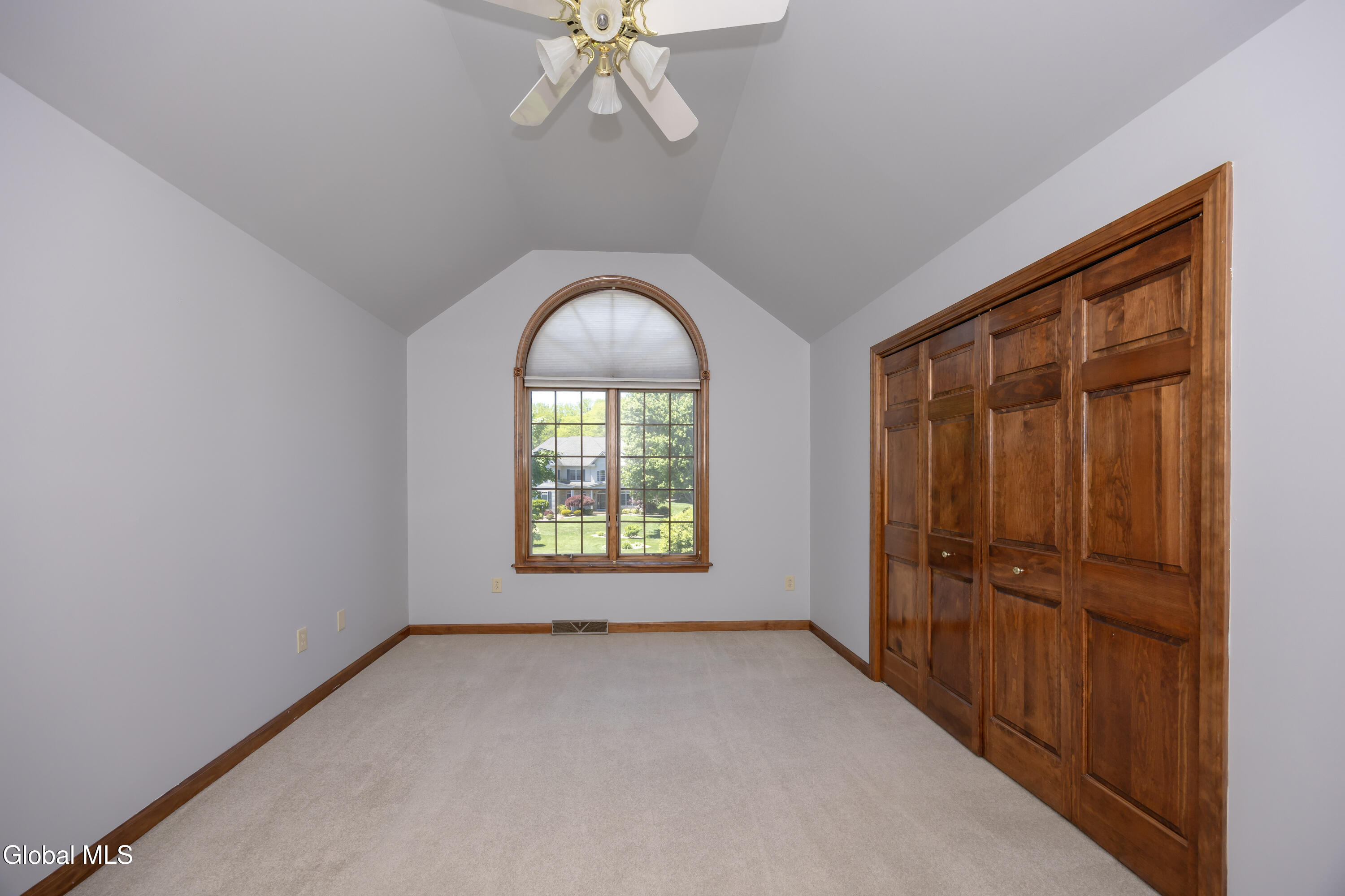 13 Devonshire Way Halfmoon NY 12065