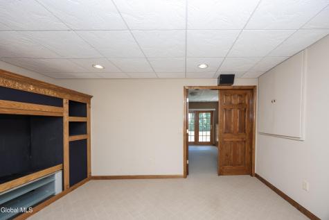 13 Devonshire Way Halfmoon NY 12065