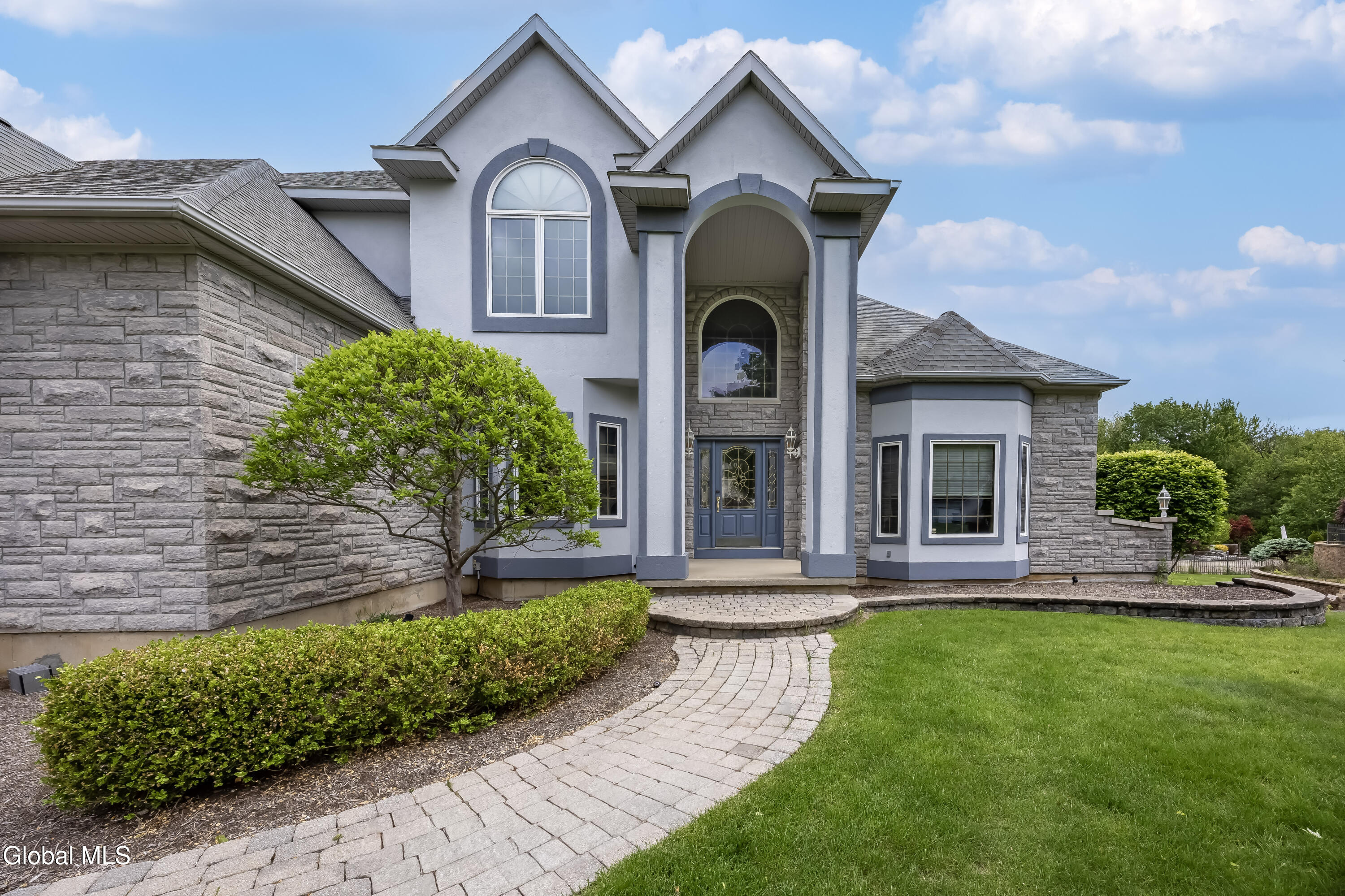 13 Devonshire Way Halfmoon NY 12065