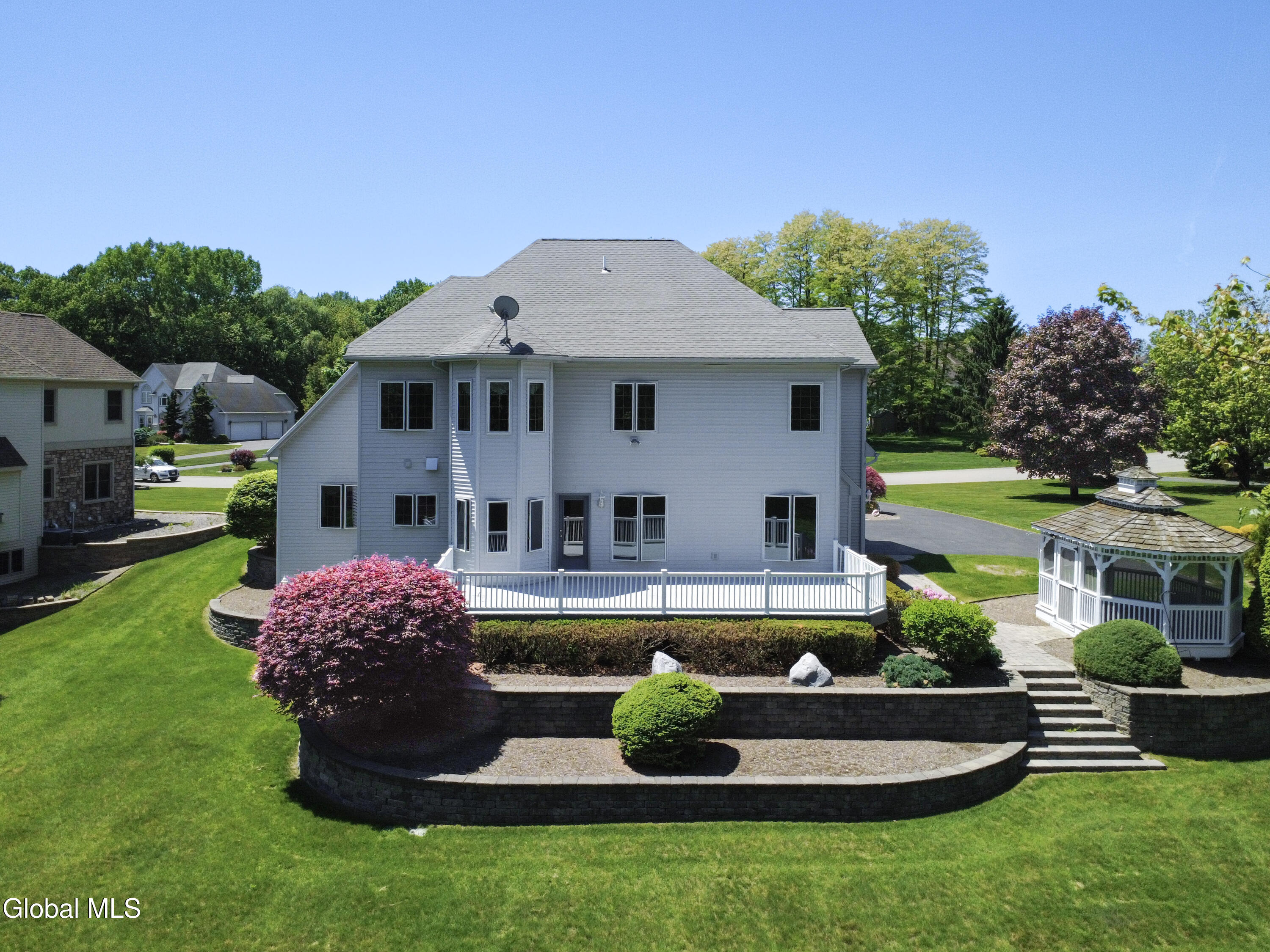 13 Devonshire Way Halfmoon NY 12065