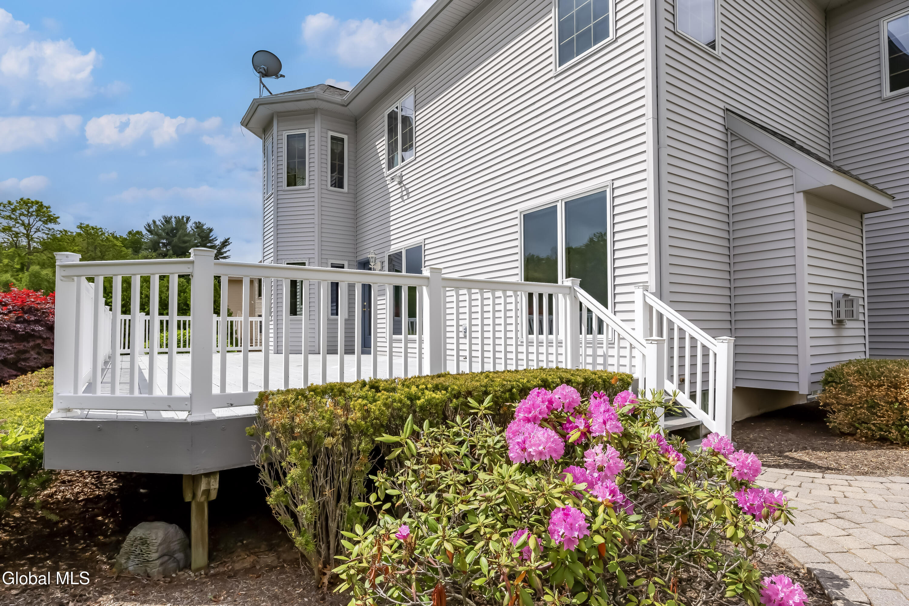 13 Devonshire Way Halfmoon NY 12065