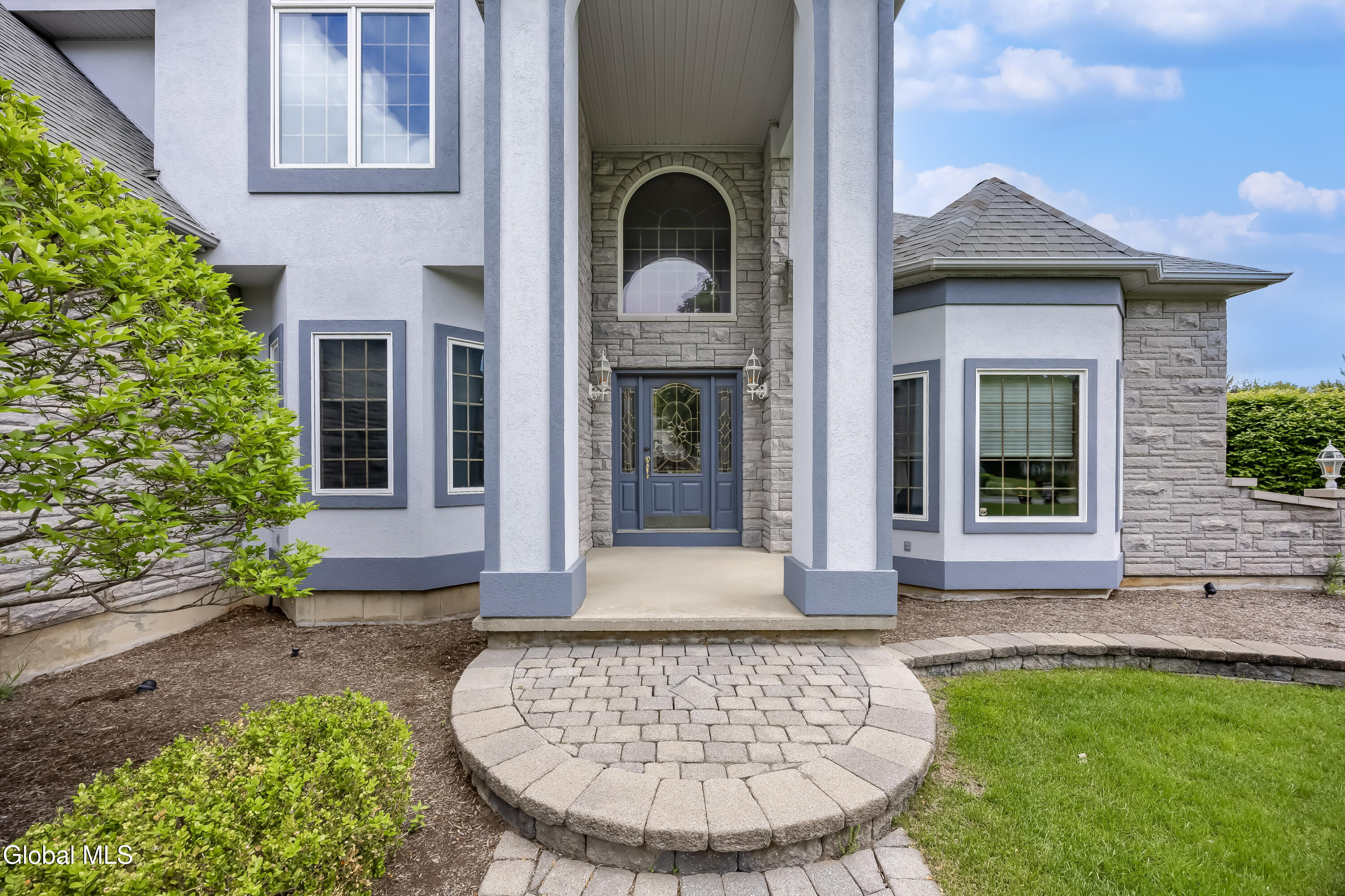 13 Devonshire Way Halfmoon NY 12065