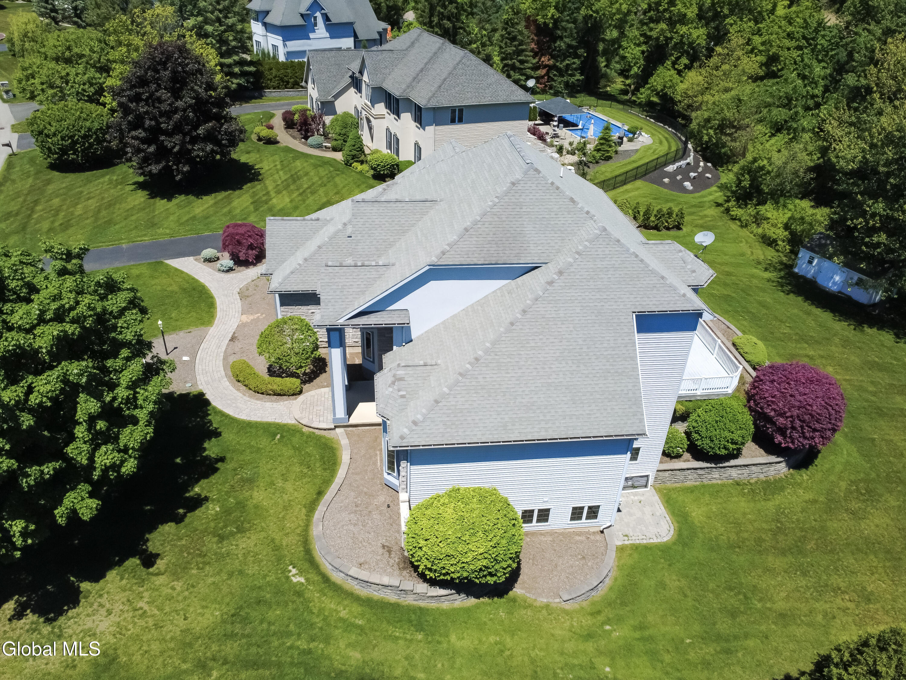 13 Devonshire Way Halfmoon NY 12065