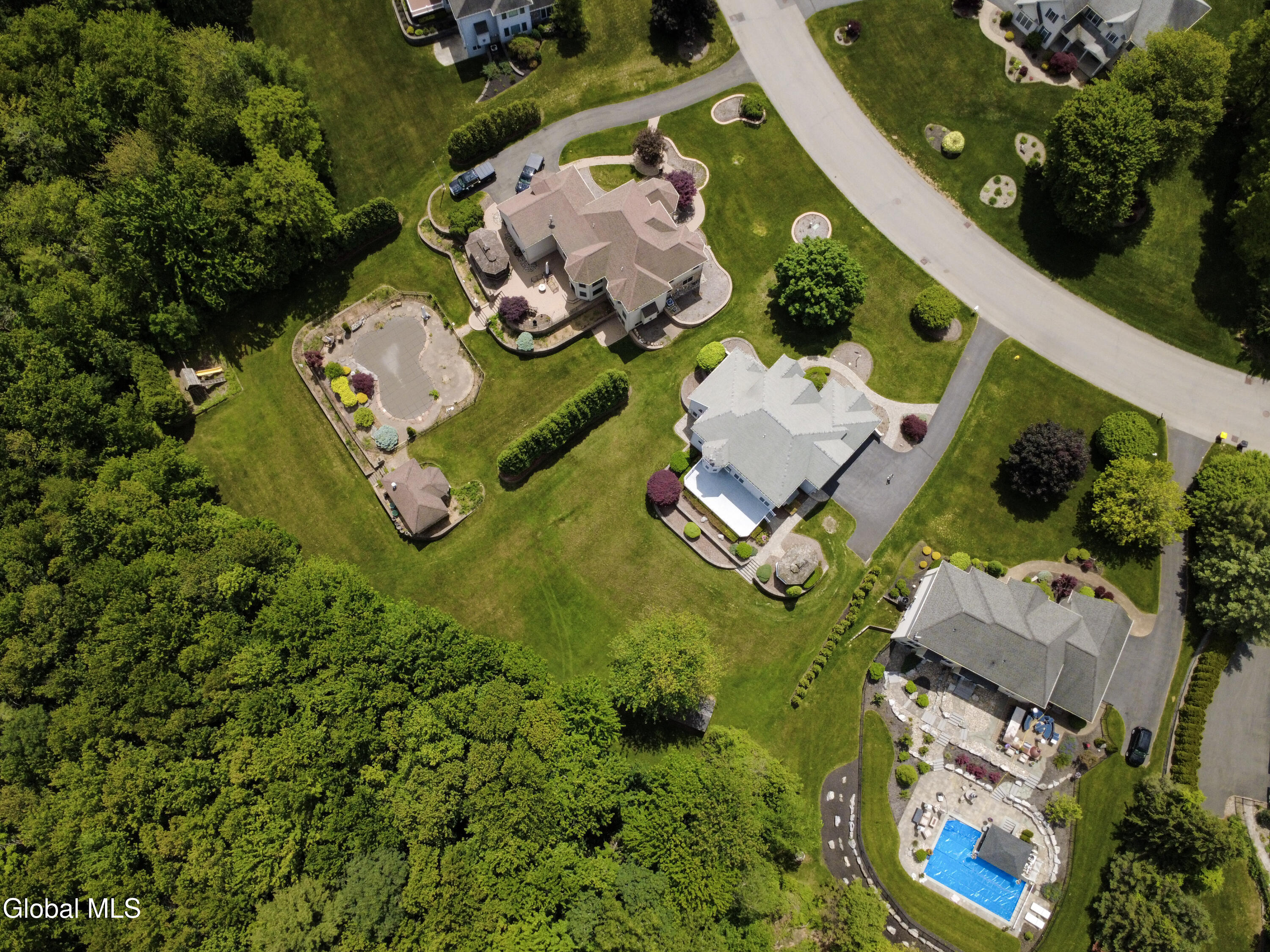 13 Devonshire Way Halfmoon NY 12065