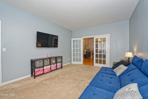 8 Jordan Lane Glenville NY 12302