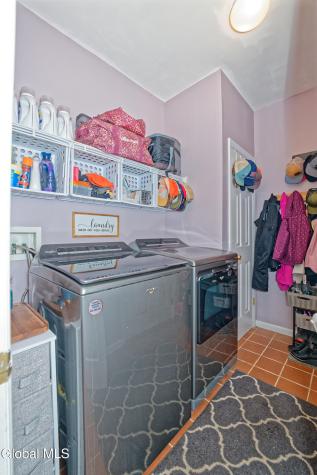 8 Jordan Lane Glenville NY 12302