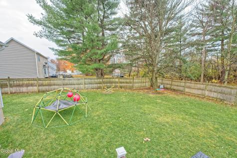 8 Jordan Lane Glenville NY 12302