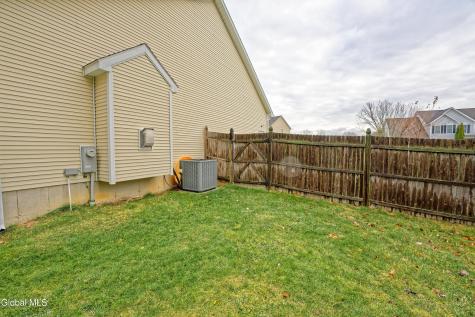 8 Jordan Lane Glenville NY 12302