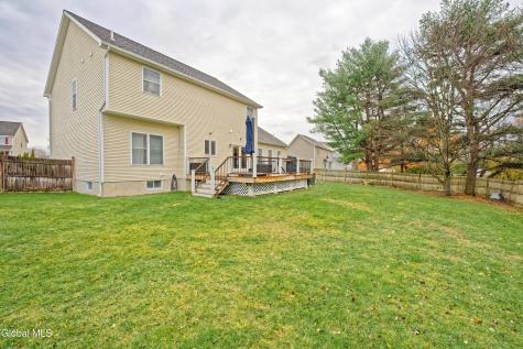 8 Jordan Lane Glenville NY 12302