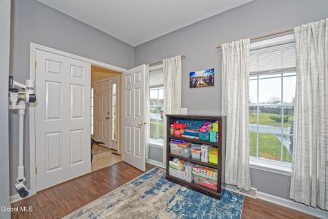 8 Jordan Lane Glenville NY 12302