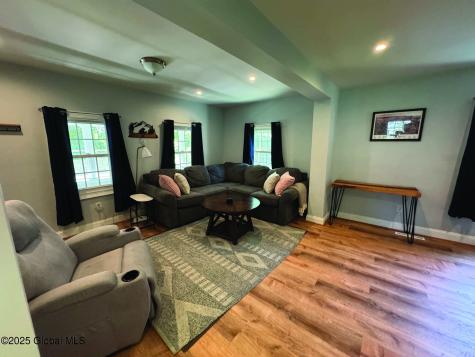 247 Maple Avenue Saratoga Springs NY 12866