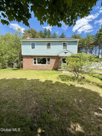 25 Merritt Road Queensbury NY 12804