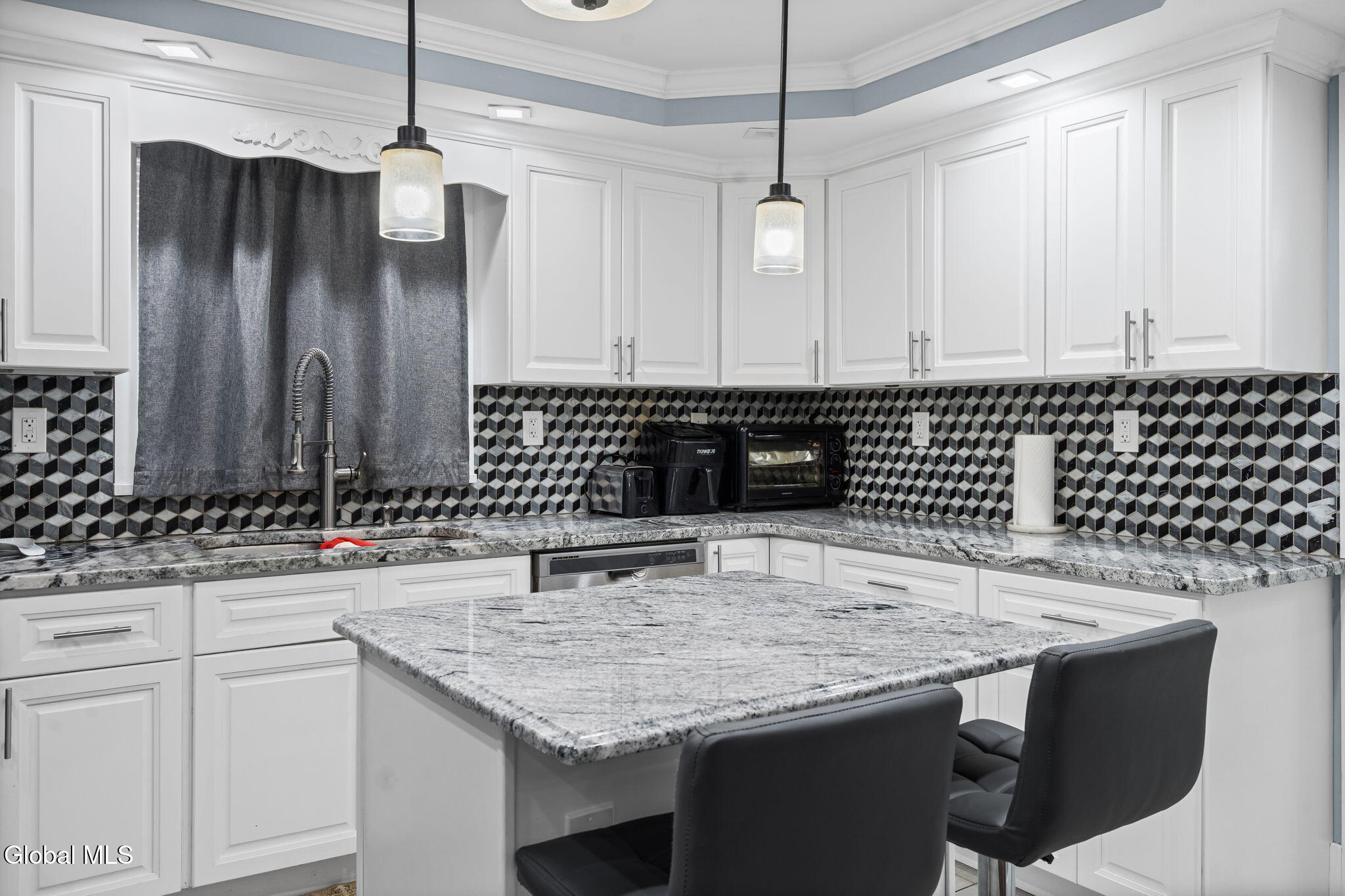 1126 Ardsley Road Schenectady NY 12308