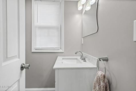 1126 Ardsley Road Schenectady NY 12308