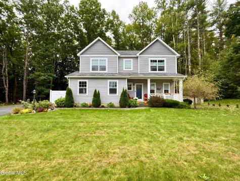 10 Ushu Court Gansevoort NY 12831