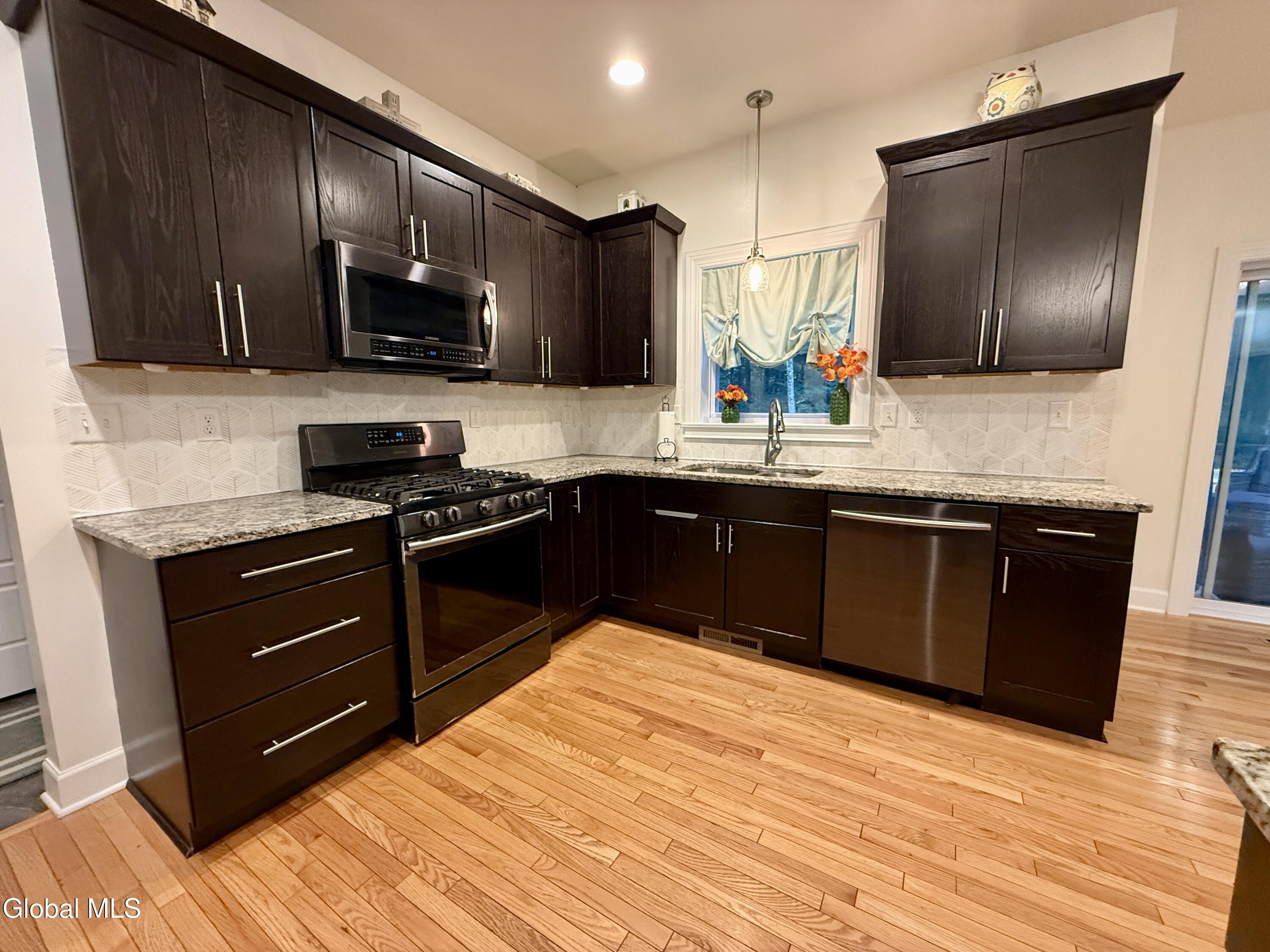10 Ushu Court Gansevoort NY 12831