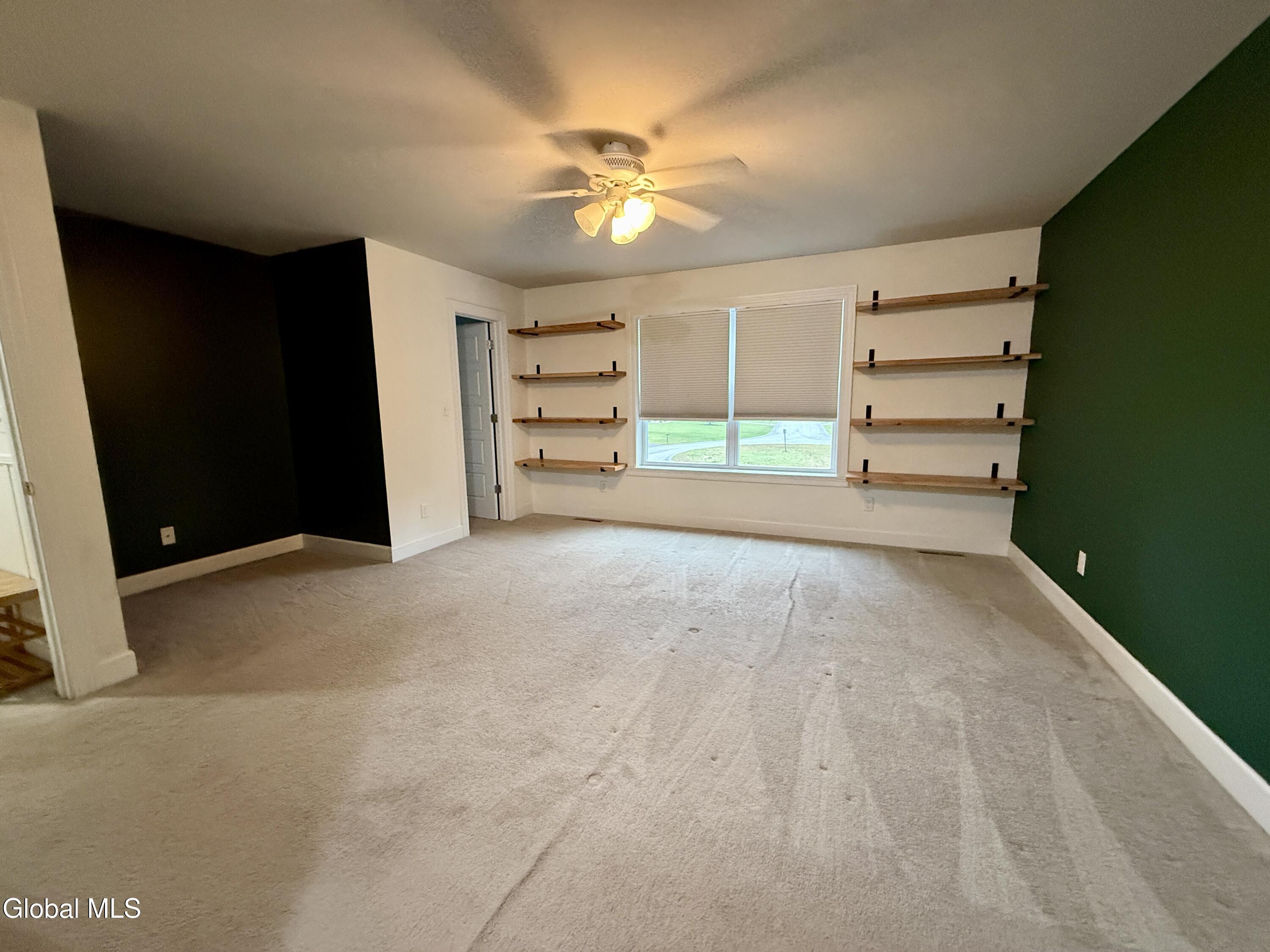 10 Ushu Court Gansevoort NY 12831