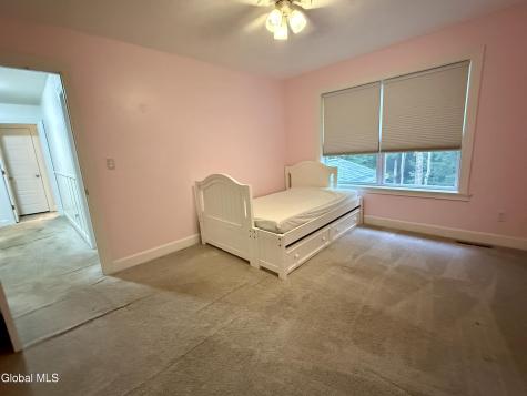 10 Ushu Court Gansevoort NY 12831