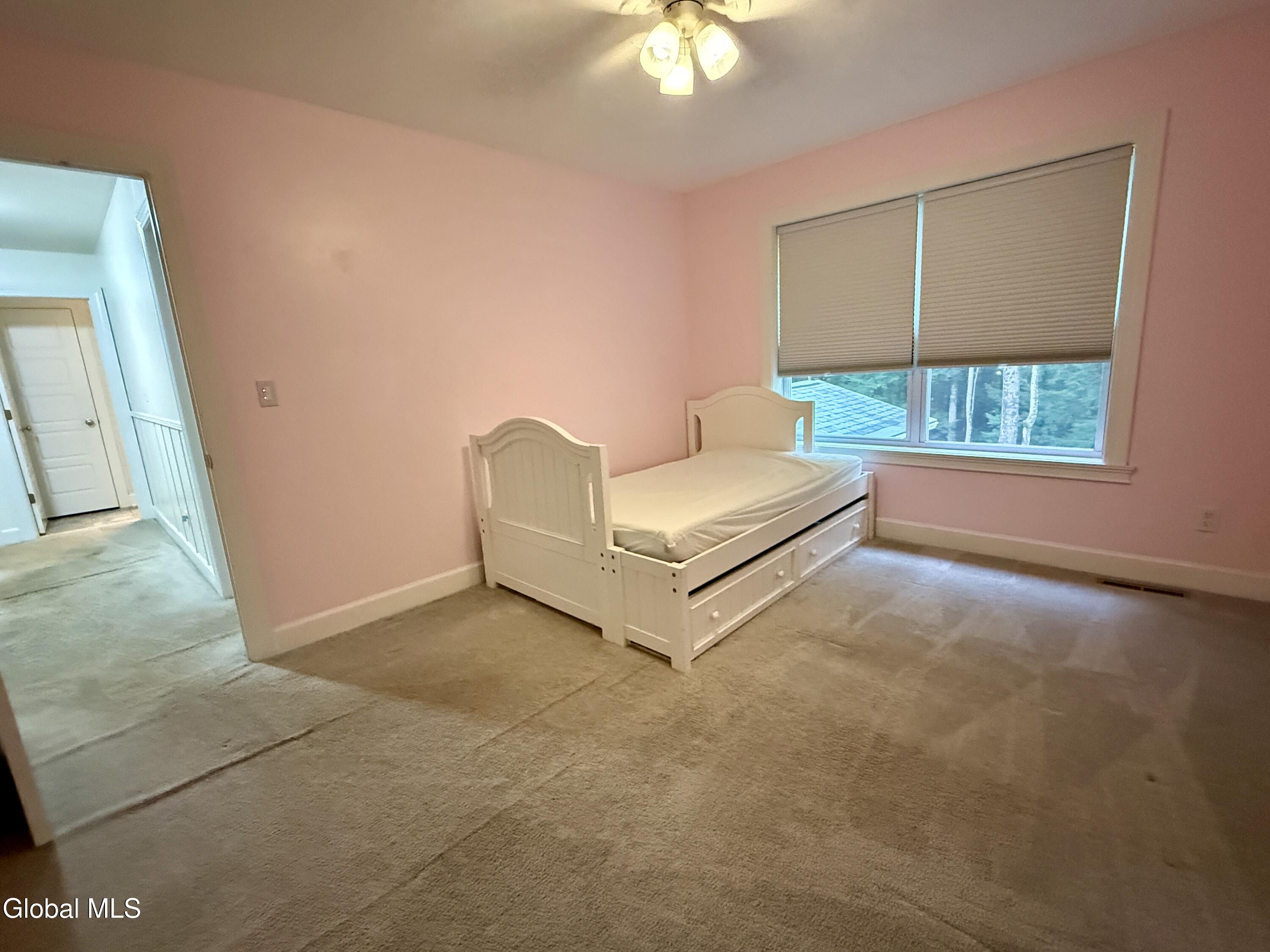 10 Ushu Court Gansevoort NY 12831