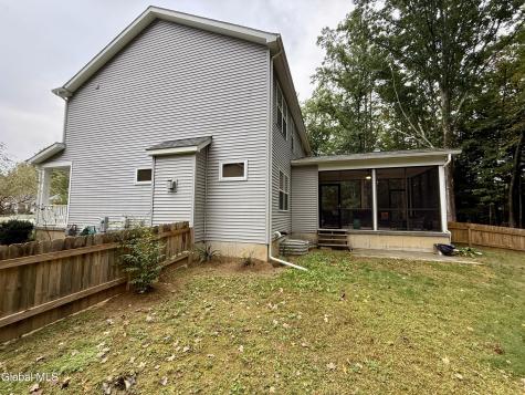 10 Ushu Court Gansevoort NY 12831