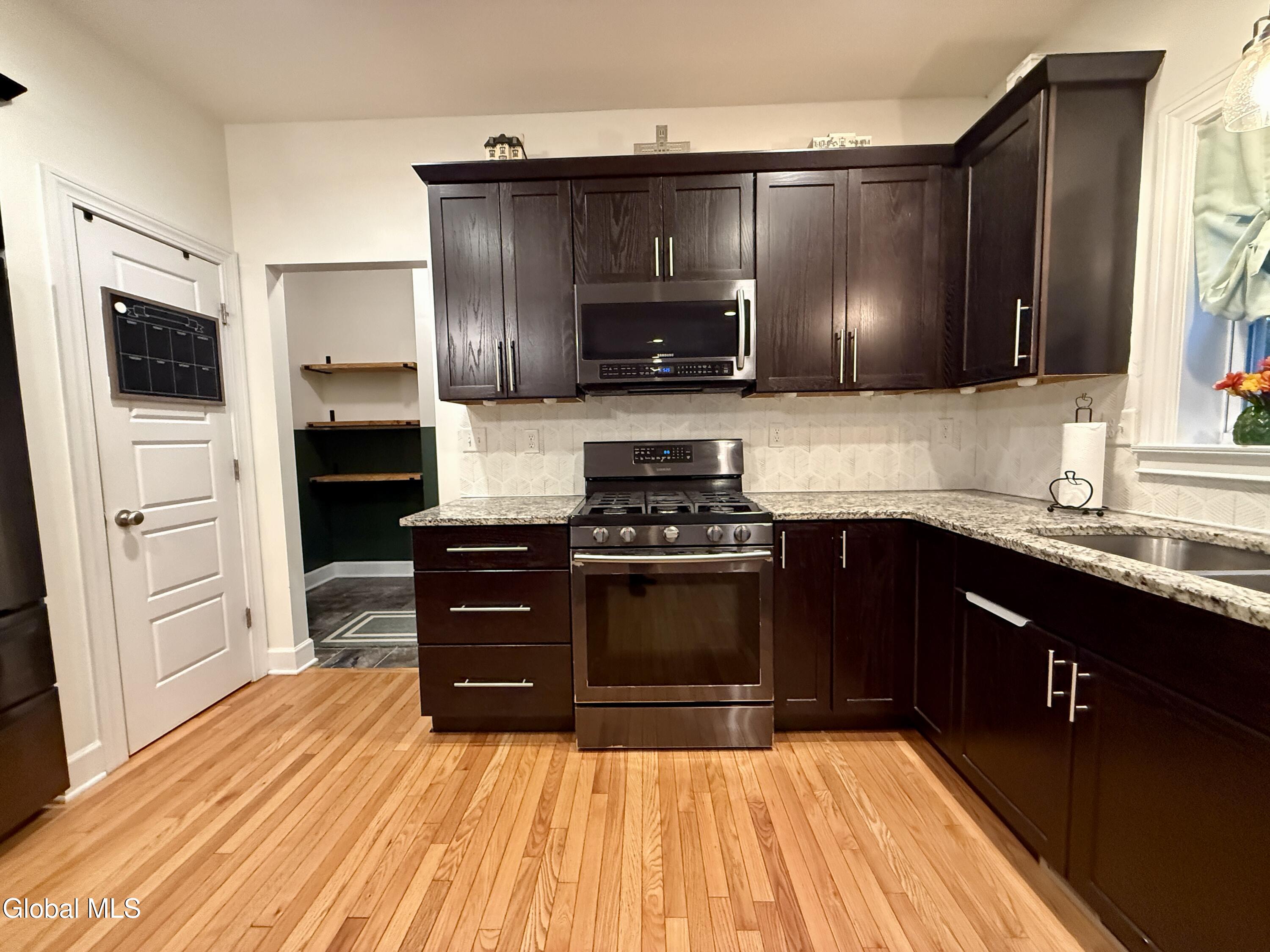 10 Ushu Court Gansevoort NY 12831