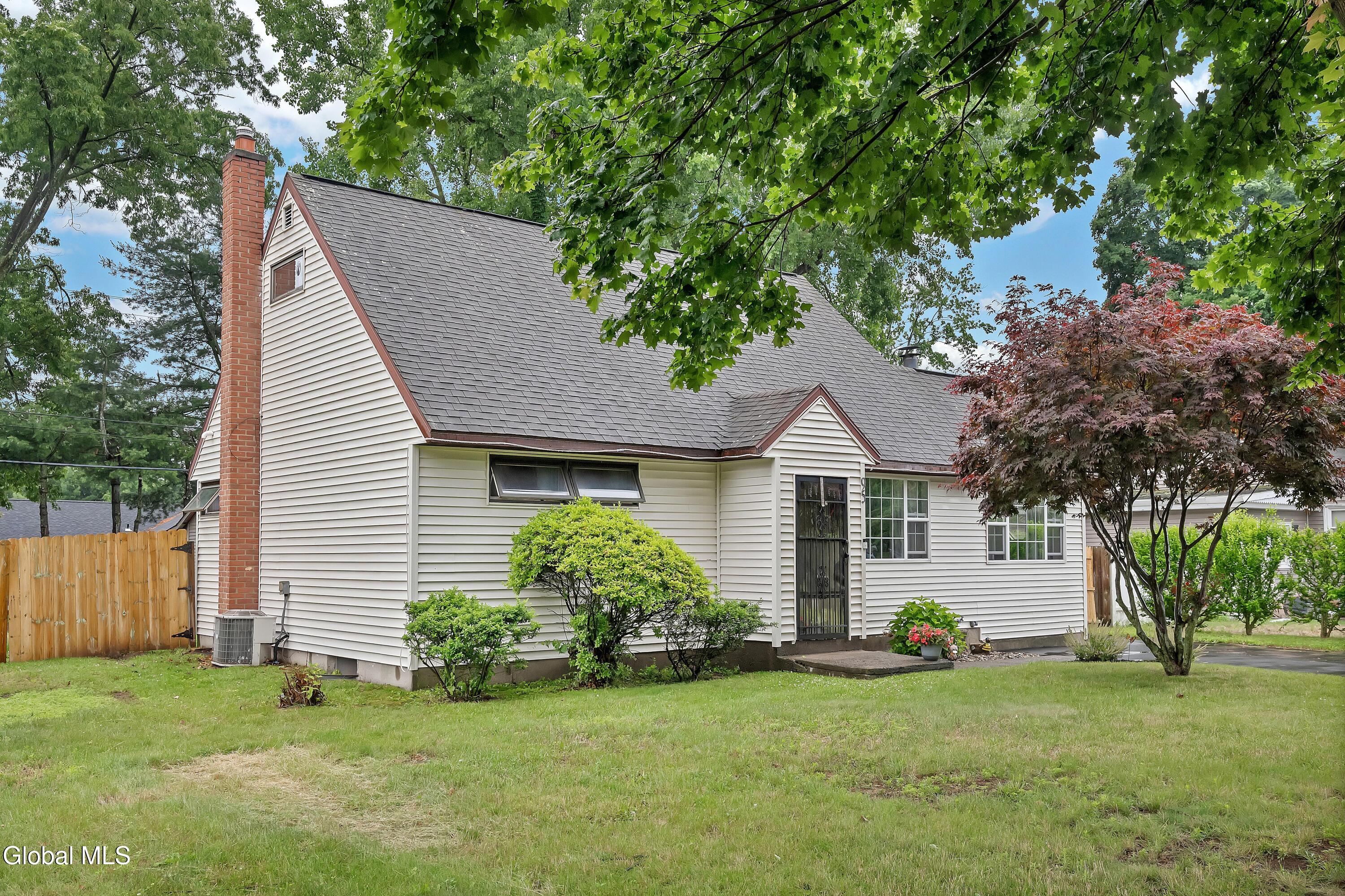 95 Locust Park Albany NY 12205