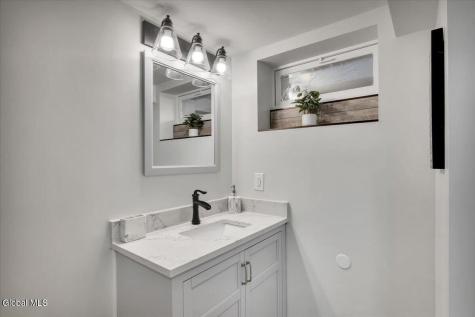 95 Locust Park Albany NY 12205