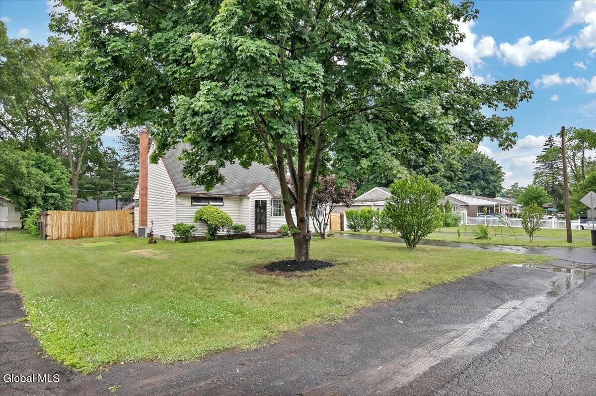 95 Locust Park Albany NY 12205