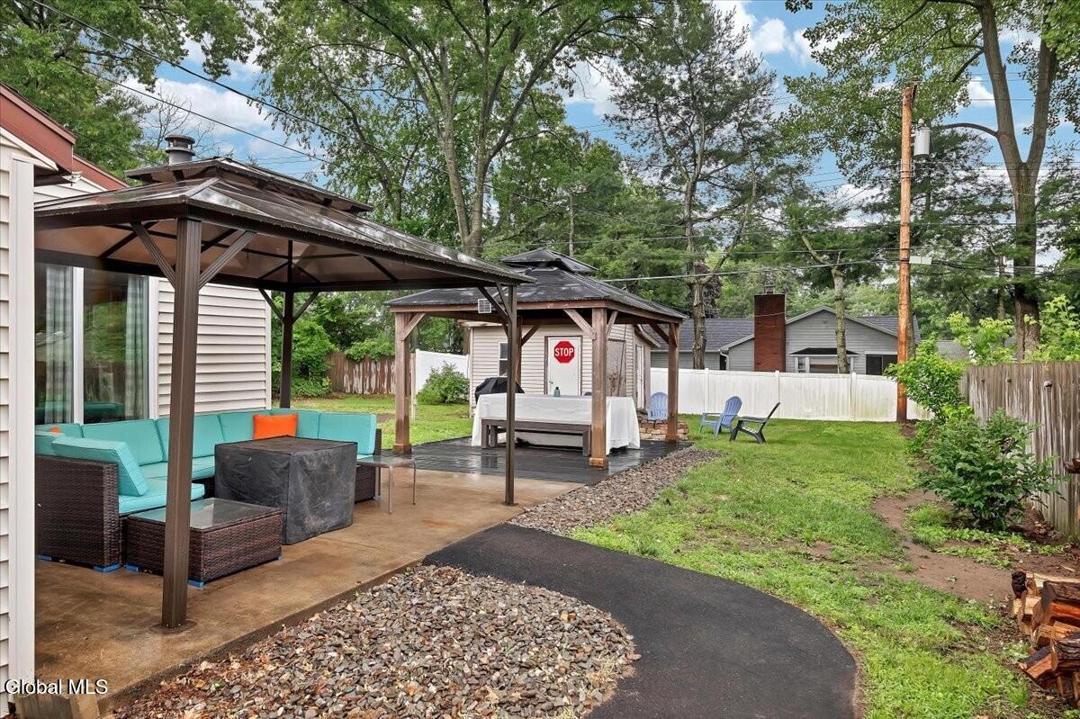 95 Locust Park Albany NY 12205