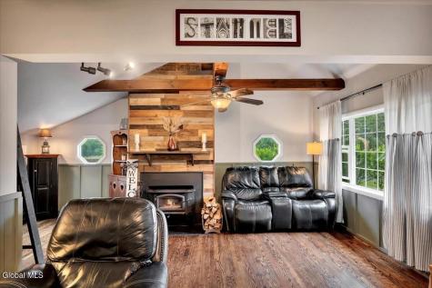95 Locust Park Albany NY 12205