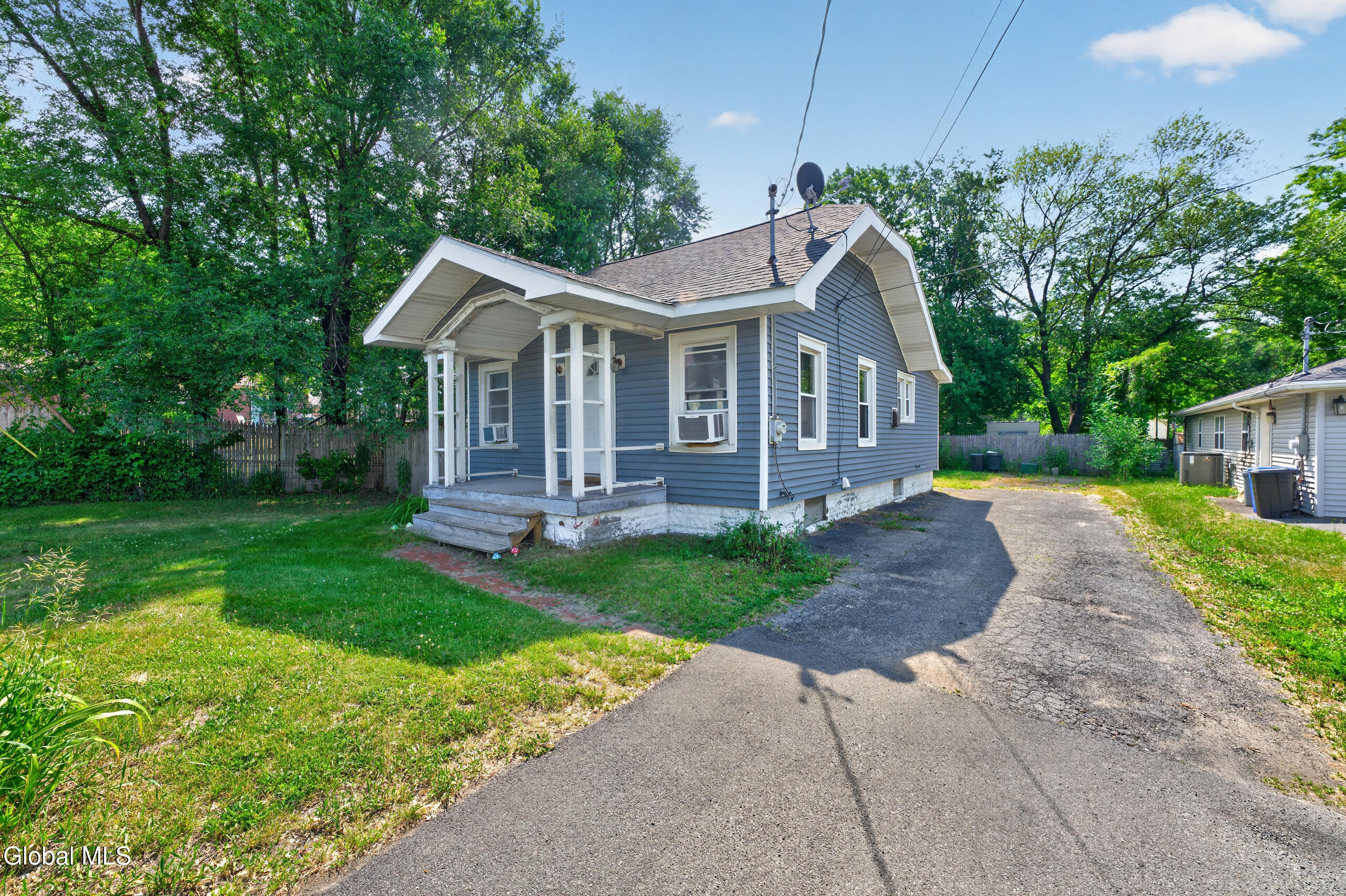 15 Vly Road Colonie NY 12205