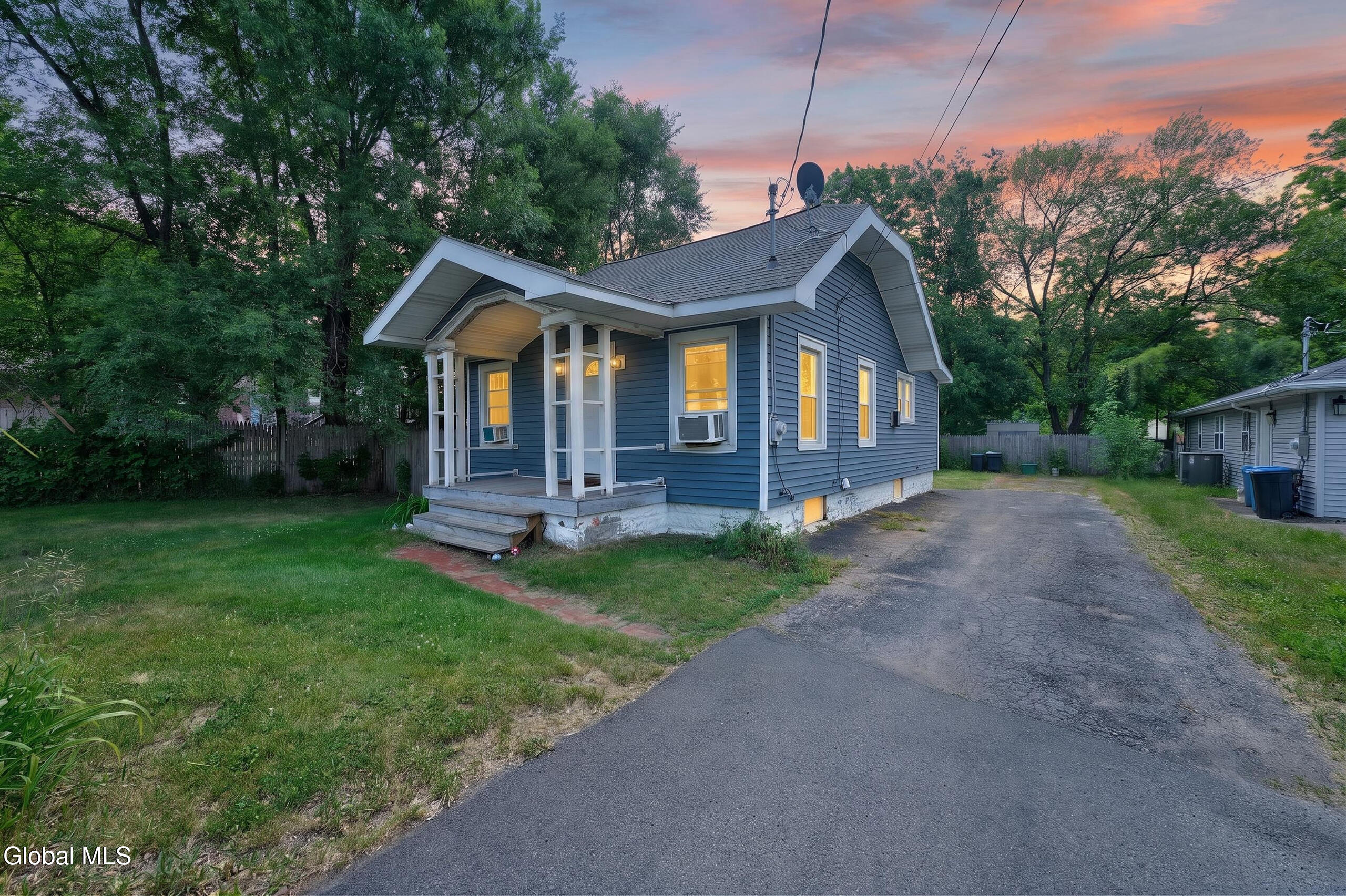 15 Vly Road Colonie NY 12205