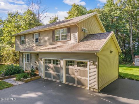 3 Pineridge Court Greenfield NY 12833