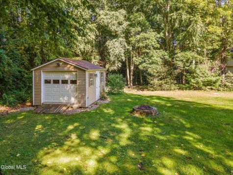 3 Pineridge Court Greenfield NY 12833